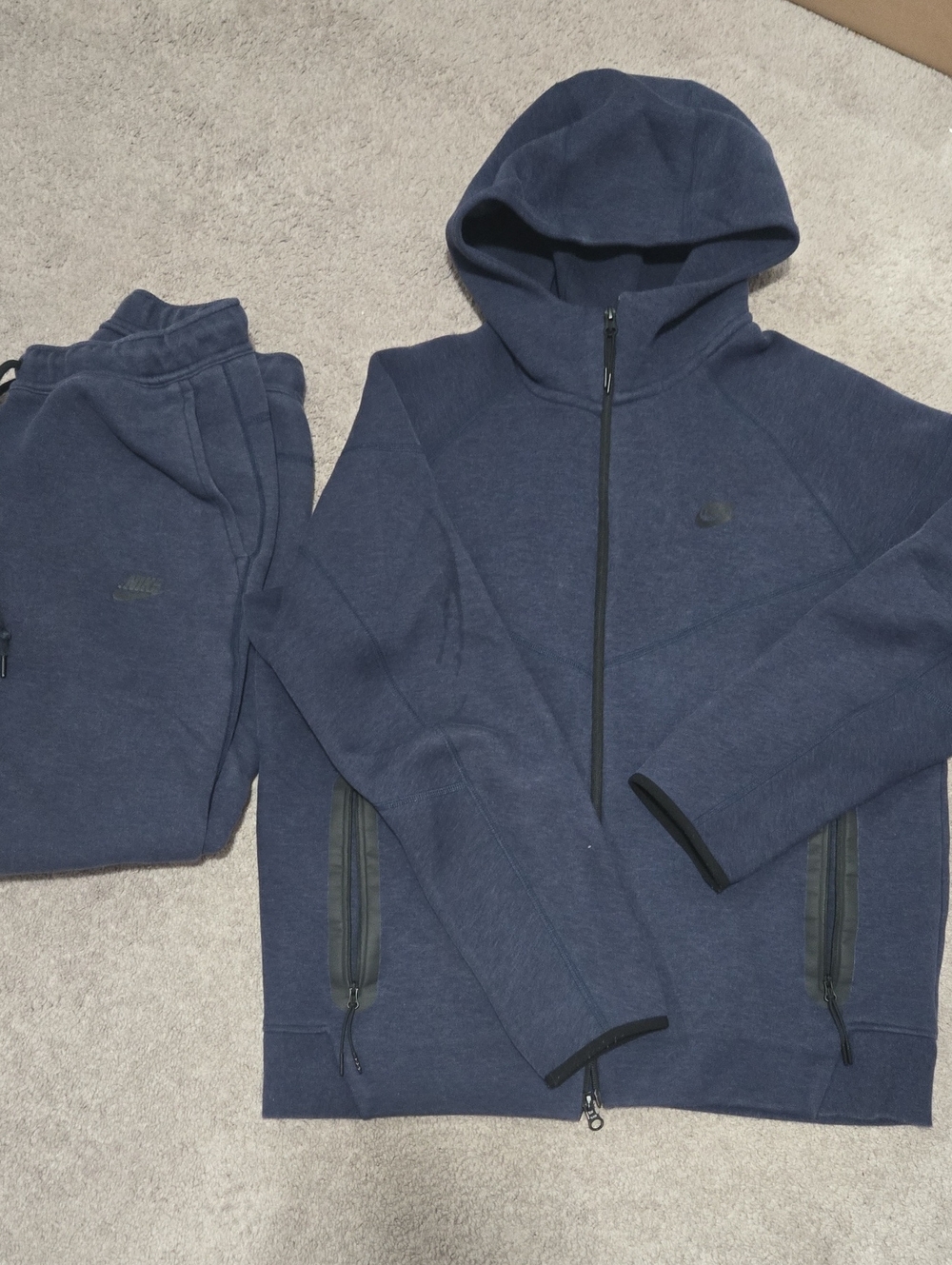 Nike Men's Navy Blue Tech Hoodie And Pants Size Large